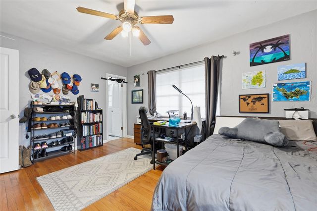 3037 NW 1ST AVENUE, Gainesville, FL 32607