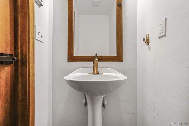 23646 Genesee Village Road, Golden, CO 80401