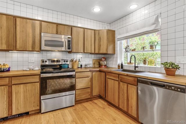 23646 Genesee Village Road, Golden, CO 80401