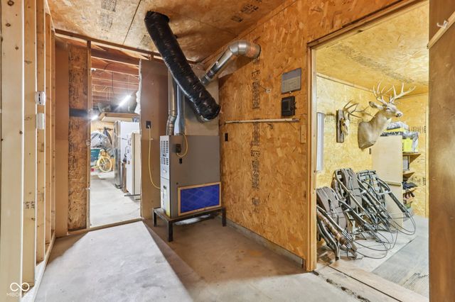 1230 S 25th Street, Elwood, IN 46036