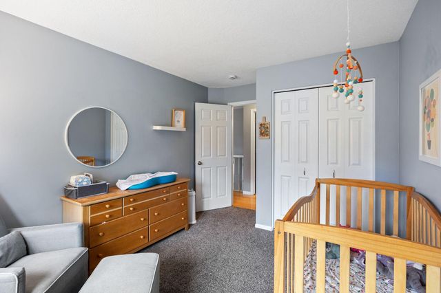 1207 Silverwood Road, Woodbury, MN 55125