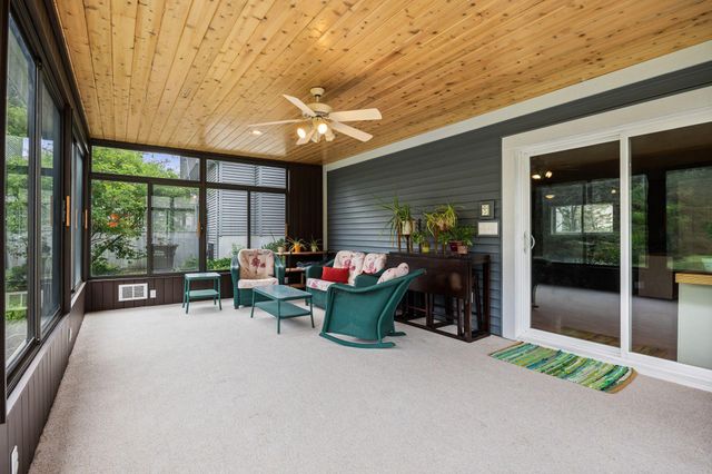 1207 Silverwood Road, Woodbury, MN 55125