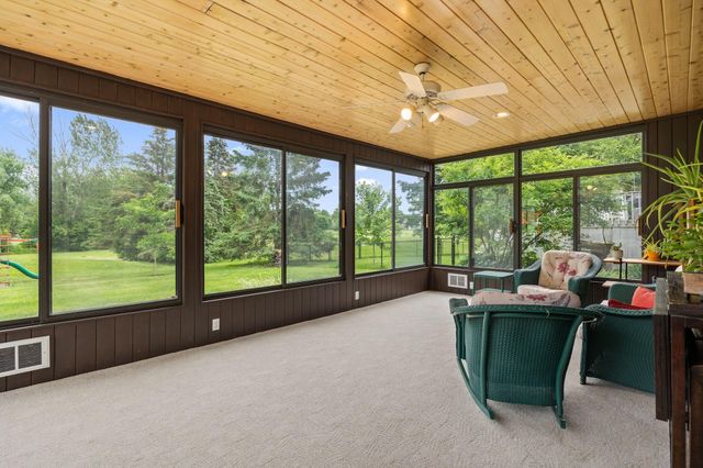 1207 Silverwood Road, Woodbury, MN 55125