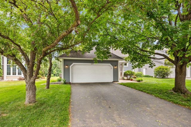1207 Silverwood Road, Woodbury, MN 55125