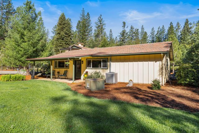 1630 Powell Creek Road, Williams, OR 97544