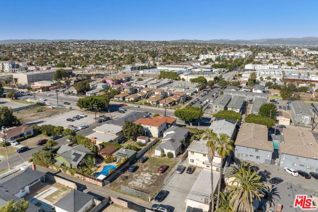3520 W Florence Avenue, Los Angeles, CA 90043