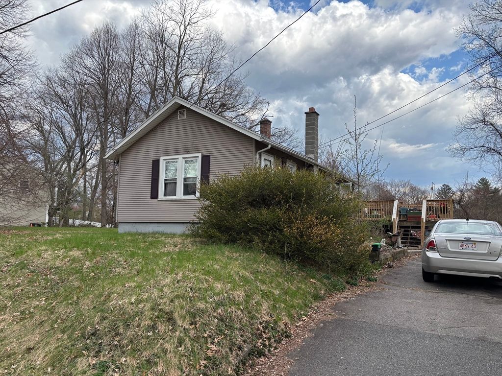 177 Jamaica St, Springfield, MA 01119