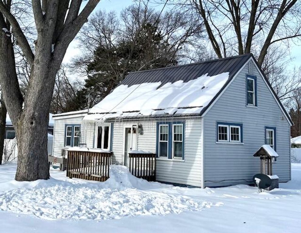 1240 E Hile Road, Norton Shores, MI 49441