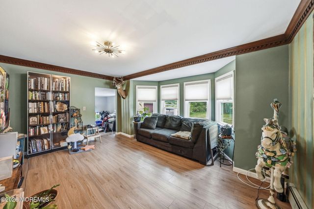 884 Monmouth Road, Cream Ridge, NJ 08514