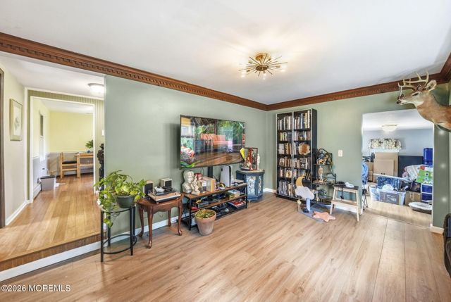 884 Monmouth Road, Cream Ridge, NJ 08514