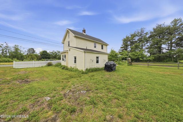 884 Monmouth Road, Cream Ridge, NJ 08514