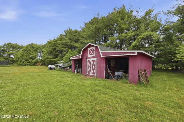 884 Monmouth Road, Cream Ridge, NJ 08514