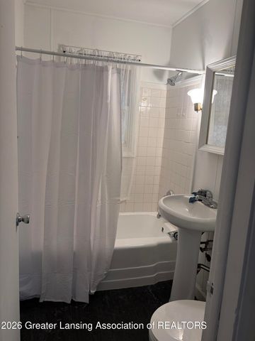 3605 W Holmes Road, Lansing, MI 48911