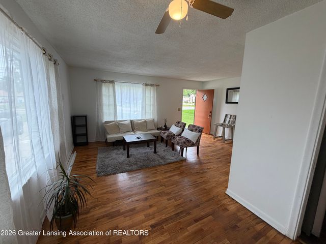 3605 W Holmes Road, Lansing, MI 48911