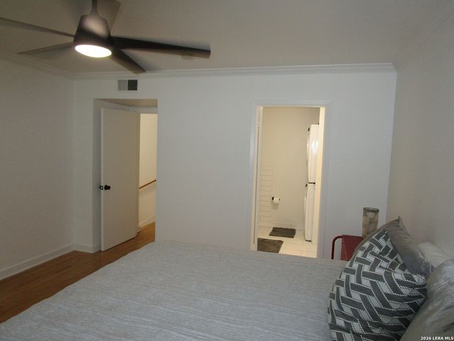 1045 Shook Ave 146 H, Olmos Park, TX 78212