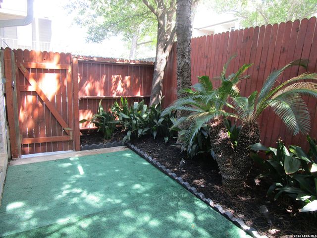1045 Shook Ave 146 H, Olmos Park, TX 78212