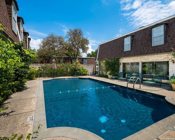 1045 Shook Ave 146 H, Olmos Park, TX 78212