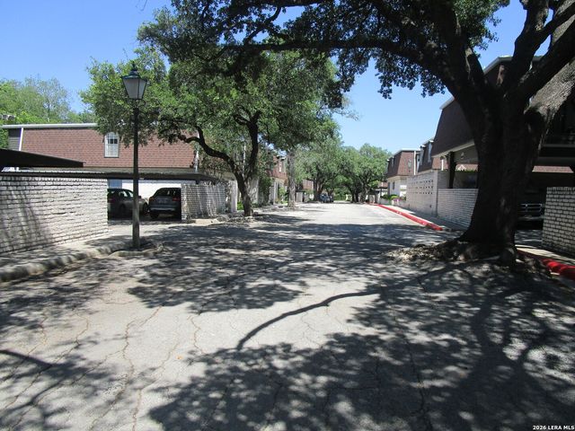 1045 Shook Ave 146 H, Olmos Park, TX 78212
