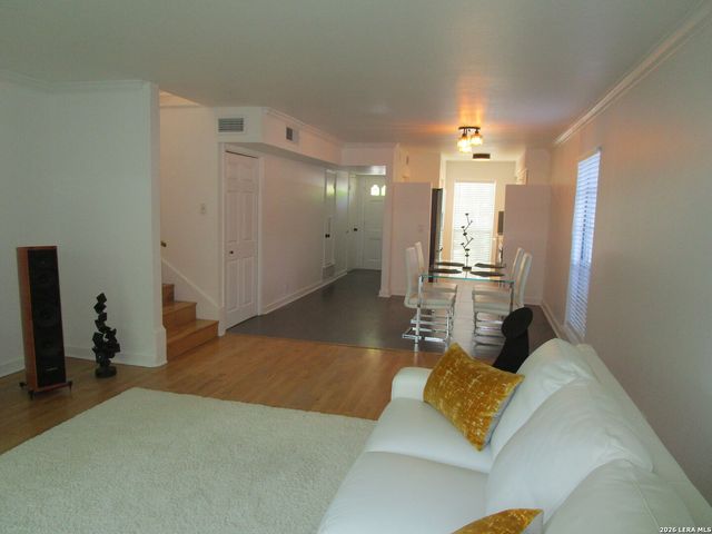 1045 Shook Ave 146 H, Olmos Park, TX 78212