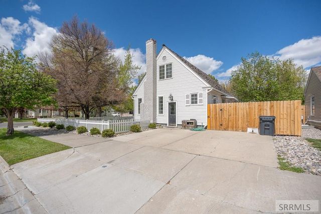 2095 S Boulevard, Idaho Falls, ID 83404