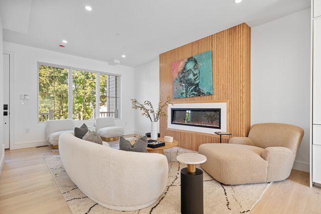 15 Jewett Pl C, Newton, MA 02458