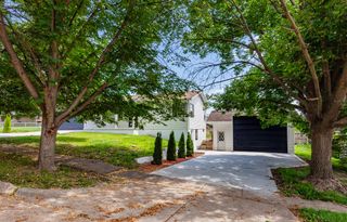 8105 Suncrest Drive, Des Moines, IA 50320