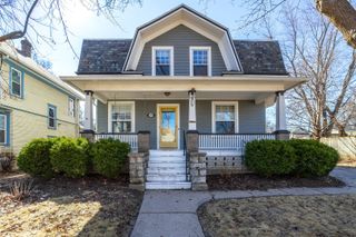 1137 Kirkwood Boulevard, Davenport, IA 52803