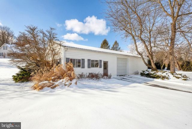 833 STONYBROOK LN, Lewisberry, PA 17339