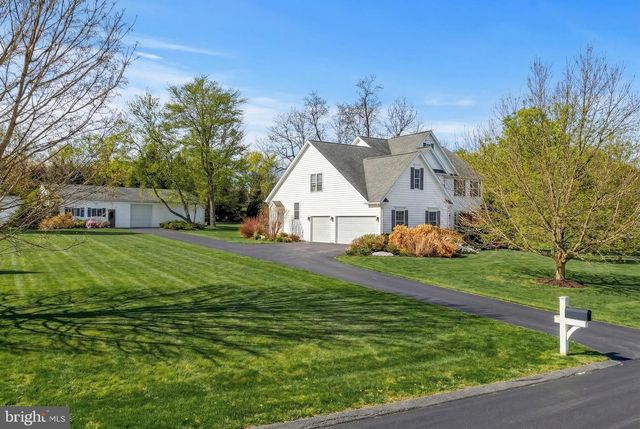 833 STONYBROOK LN, Lewisberry, PA 17339