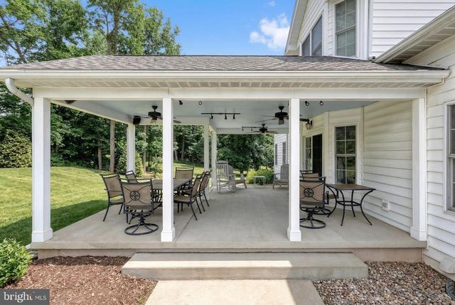 833 STONYBROOK LN, Lewisberry, PA 17339