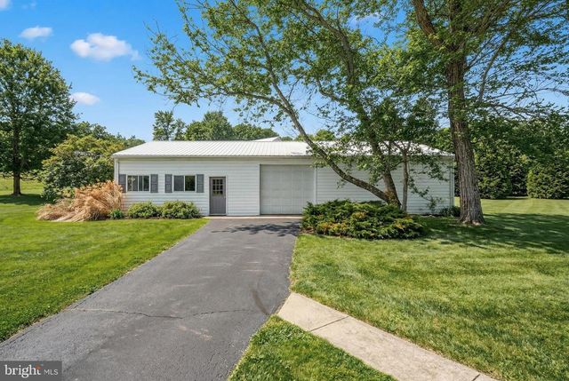 833 STONYBROOK LN, Lewisberry, PA 17339