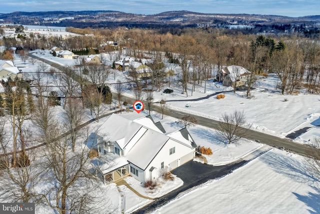 833 STONYBROOK LN, Lewisberry, PA 17339