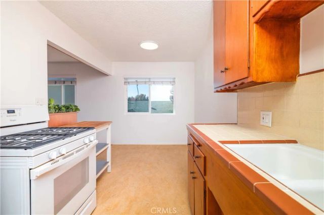 2135 Florida Street 7, Long Beach, CA 90814