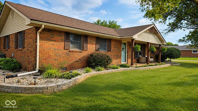 8094 E Crescent Drive, Seymour, IN 47274