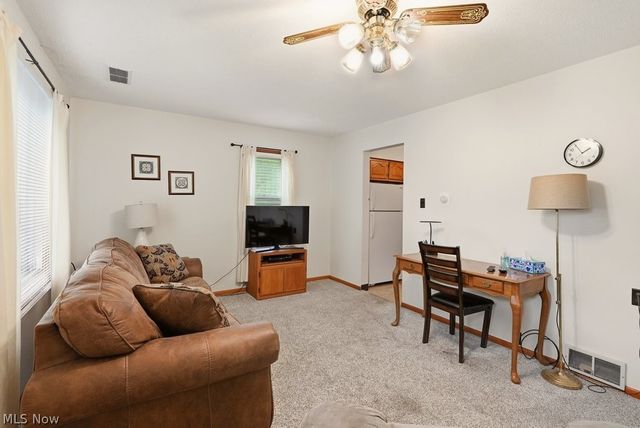39 Castle Drive, Stow, OH 44262