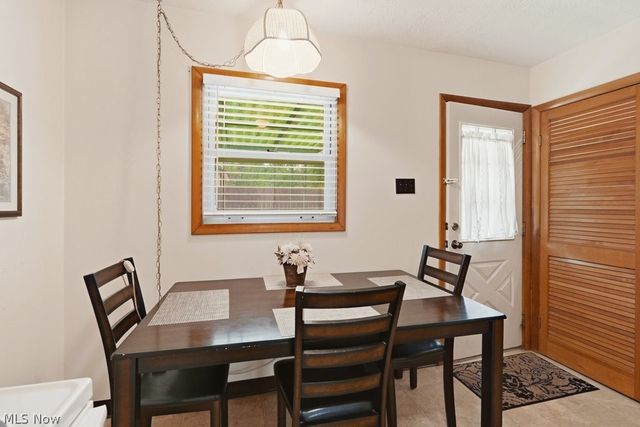 39 Castle Drive, Stow, OH 44262
