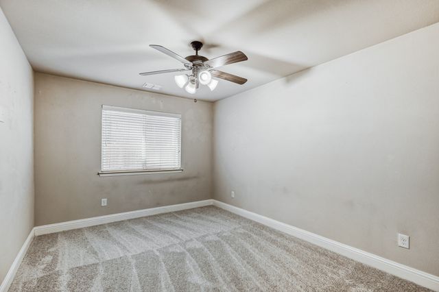 1621 Bull Street, Aubrey, TX 76227