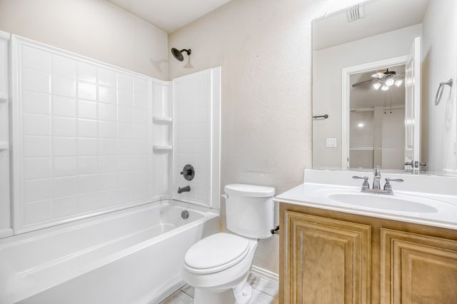 1621 Bull Street, Aubrey, TX 76227