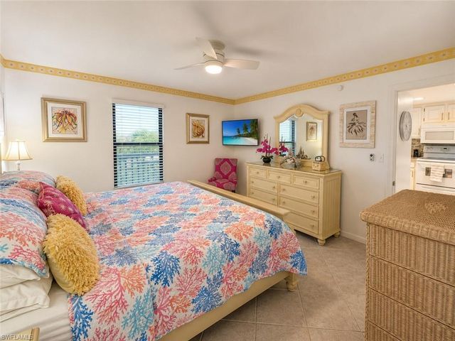 600 Neapolitan WAY 449, Naples, FL 34103