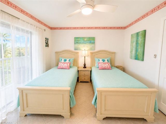 600 Neapolitan WAY 449, Naples, FL 34103