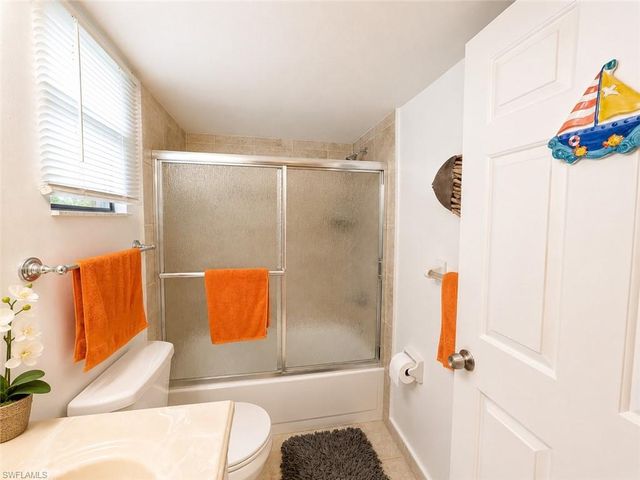 600 Neapolitan WAY 449, Naples, FL 34103