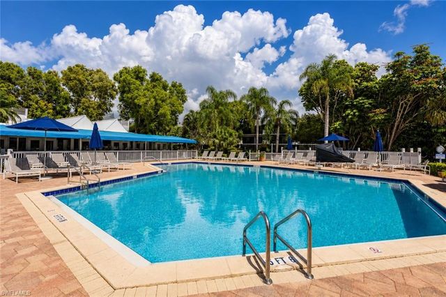 600 Neapolitan WAY 449, Naples, FL 34103