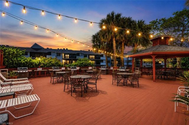 600 Neapolitan WAY 449, Naples, FL 34103