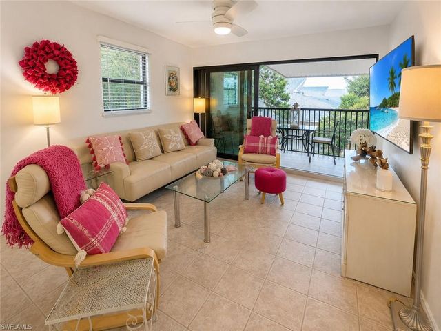 600 Neapolitan WAY 449, Naples, FL 34103