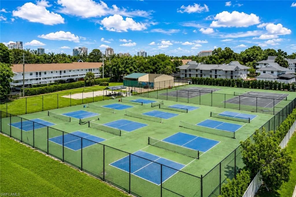 600 Neapolitan WAY 449, NAPLES, FL 34103 — photo 5