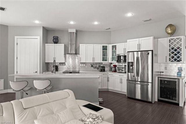1007 NW 16th PL, Cape Coral, FL 33993