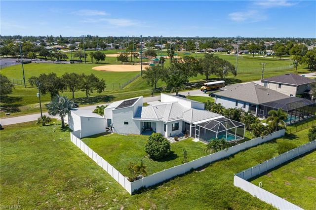 1007 NW 16th PL, Cape Coral, FL 33993