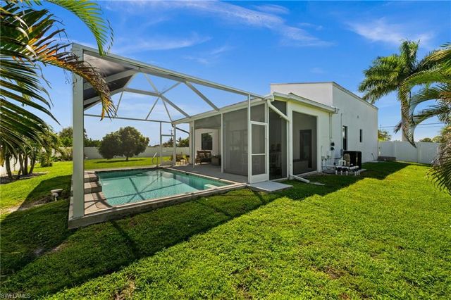 1007 NW 16th PL, Cape Coral, FL 33993