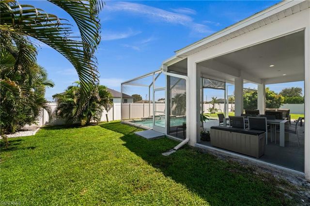 1007 NW 16th PL, Cape Coral, FL 33993