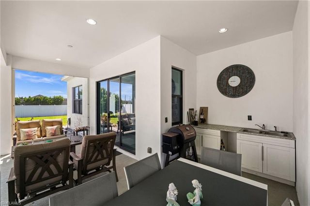 1007 NW 16th PL, Cape Coral, FL 33993